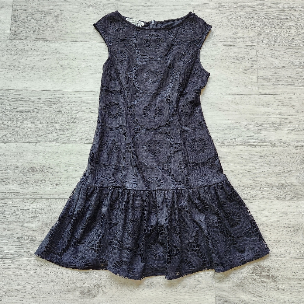 Maggy London Black Lace Dress Womens 8 Sleeveless Embroidered Occassion Business